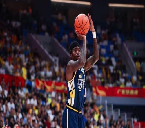 下半場找回節(jié)奏，華南虎順德賽區(qū)首秀告捷大勝四川