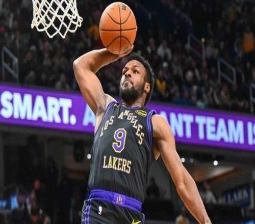 父子同臺還“殺人誅心”布朗尼炸裂隔扣后，這一動作太囂張！