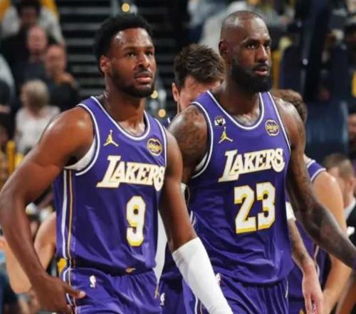 詹姆斯復(fù)出以來(lái)，湖人7勝1負(fù)，他已經(jīng)找到自己的球隊(duì)地位！