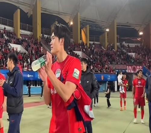 徐浩峰：上賽季河南隊(duì)很偉大、很無私地讓我出去找回狀態(tài)