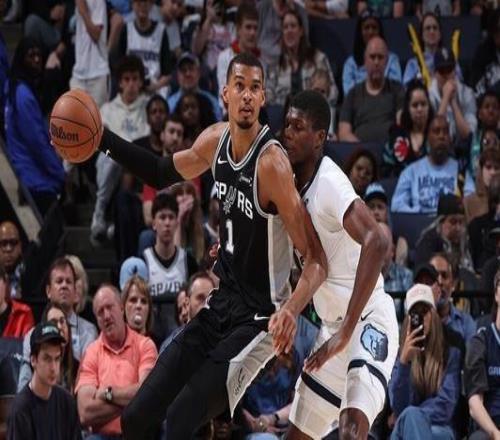 文班19+15+7瓦塞爾19+7馬刺輕取灰熊7連勝