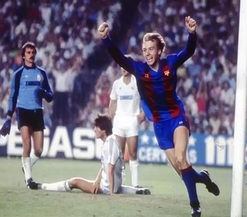 汽車修理工出身，卻能繼承馬拉多納10號(hào)戰(zhàn)袍，弗格森愛徒太勵(lì)志