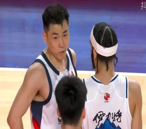 山东男篮20分大胜新疆，高诗岩18+9上海31分大胜，国内球员爆发