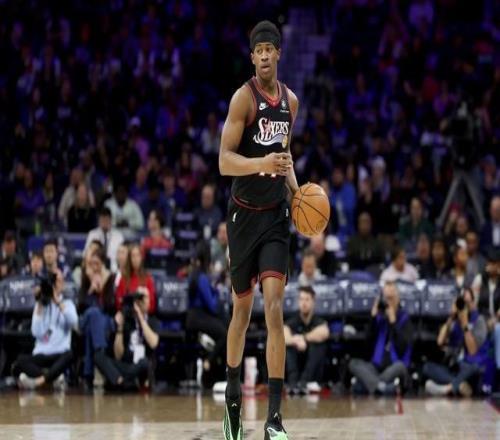 新秀榜：克努佩爾持續領跑弗拉格&埃奇庫姆緊隨其后