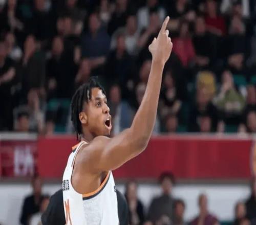 上海11連勝展最佳姿態(tài)！頂級外援激發(fā)本土球員效率，小偰成大贏家