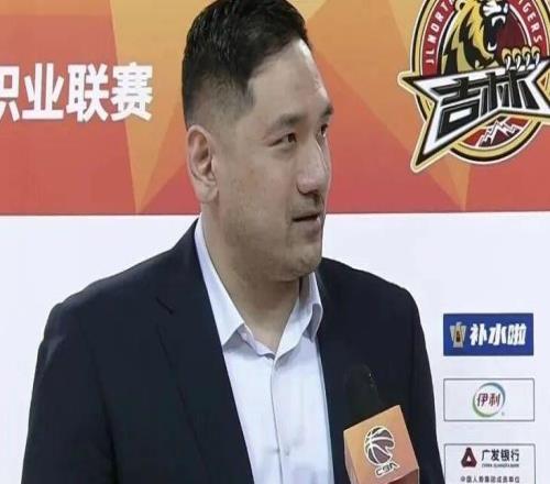 主場四連勝，擠進(jìn)前十二