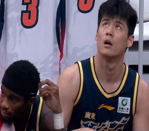 單節拿20分有啥用還不是徐昕的劇本，粵迷：好苗子還敢來宏遠嗎