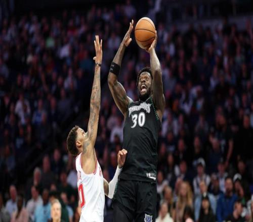 就在今天！火箭創(chuàng)NBA歷史第一恥辱紀(jì)錄，輸球后蘇群王猛火力全開