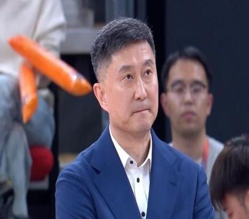 杜锋：上半场大家没有主动投入比赛能感受到顺德现场球迷非常热情