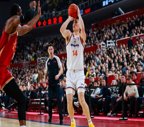 上海VS天津胜券在握！李花三兄弟无法阻挡，卢伟全力冲击十二连胜