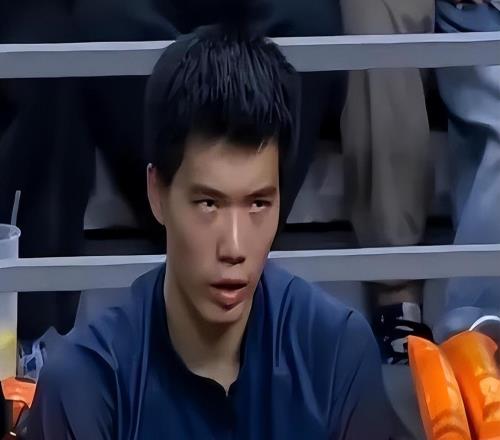 焦泊乔申请暂时离队，球迷：实在无法忍受，就跟徐昕学，换支球队