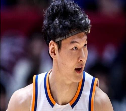 12連勝聯(lián)賽第一！上海大勝送天津7連敗李添榮20分林庭謙23+10