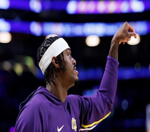 場(chǎng)上效果很不理想，湖人鋒線大閘到了季后賽估計(jì)還是很難出場(chǎng)