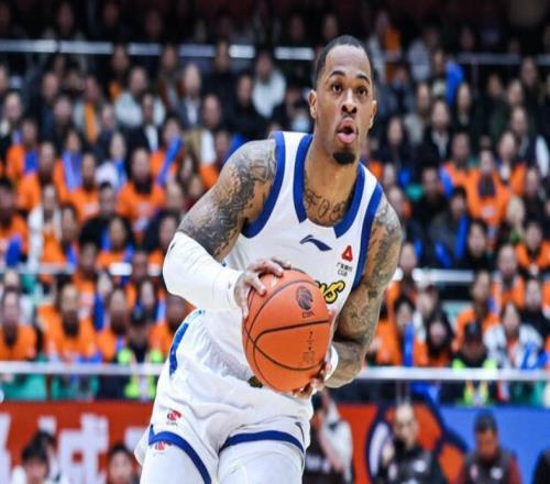 鎖定季后賽！廣廈6連勝送四川31連敗胡金秋23分趙巖昊三分超劉煒