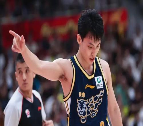 夢幻開局，徐杰3中3連得7分，廣東開局161領(lǐng)先北京