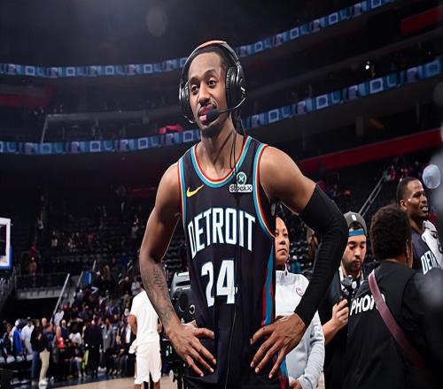 后場(chǎng)核心的實(shí)力！活塞后場(chǎng)新星只能給坎寧安打替補(bǔ)真是有些可惜