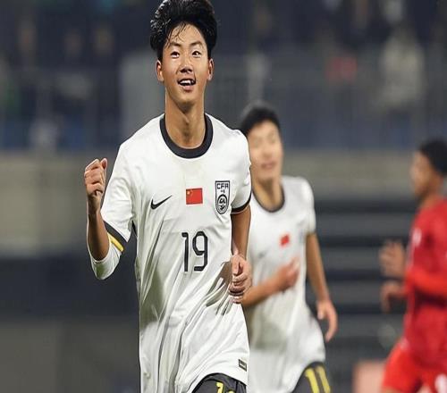 17歲國(guó)足希望之星剛拿金童獎(jiǎng)卻連續(xù)落選中超中乙名單恐無球可踢