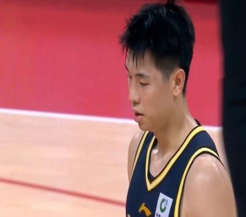 盡力了！崔永熙17+4+2帽新賽季最佳一戰(zhàn)連帽趙睿周琦驚艷十足