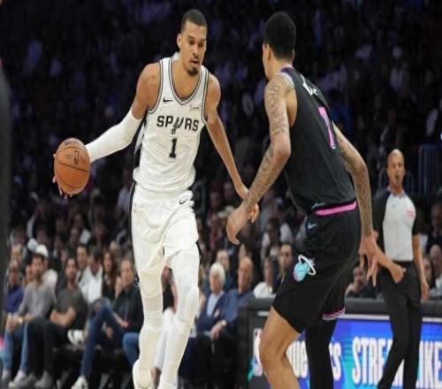 單賽季包攬MVP+DPOY有多難歷史僅3人達(dá)成，22歲新星有望上榜！