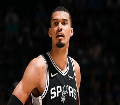 NBA官方MVP榜：文班亞馬火速登頂！這波MVP爭奪戰(zhàn)太激烈了