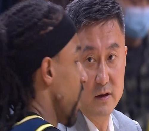 CBA焦点战！广东vs北京12人名单：徐杰胡明轩PK赵睿周琦麦基在列