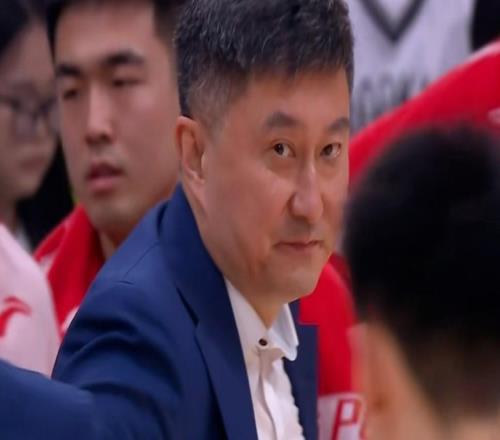 CBA焦點戰！廣東vs北京，賽前帶來廣東隊徐杰、崔永熙、杜峰以及北京隊趙睿、周琦最新消息