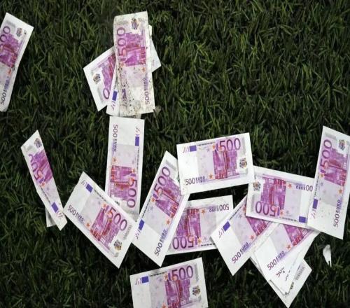 记者：意甲球队领到欧冠奖金，亚特兰大1200万、国米尤文100万