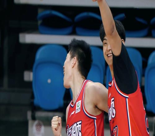 驚艷1戰(zhàn)！徐昕20+9制霸，CBA關(guān)鍵戰(zhàn)：3大主力迷失，遼籃爆冷完敗
