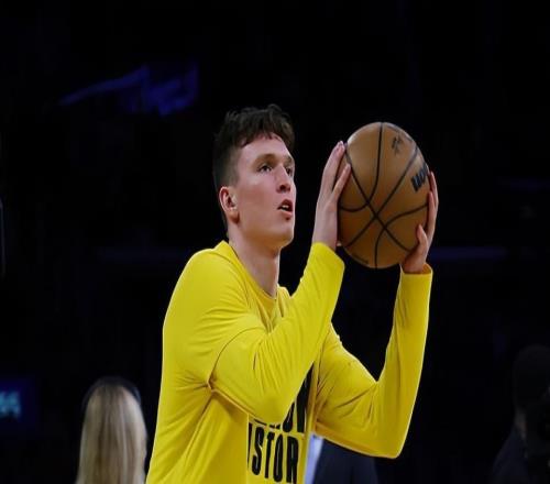 發(fā)展聯(lián)盟表現(xiàn)尚可！湖人側(cè)翼新星能在常規(guī)賽尾聲階段得到機(jī)會(huì)嗎