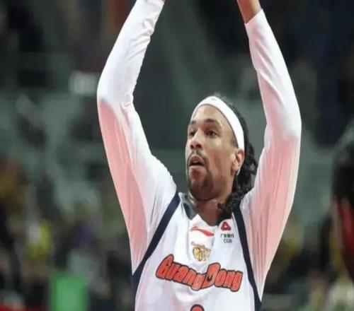 廣東沒了徐昕引連鎖反應(yīng)！末節(jié)被迫用薩林杰，導(dǎo)致無持球發(fā)起進(jìn)攻