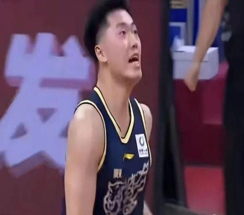 廣東男籃最新動(dòng)態(tài)！焦泊喬離隊(duì)到北京休養(yǎng)，張皓嘉讓球迷忍無可忍，徐杰傷病情況出爐