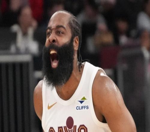 大勝熱火發(fā)布會(huì)！阿特金森爆贊哈登組織，談阿倫籃下護(hù)框重要性