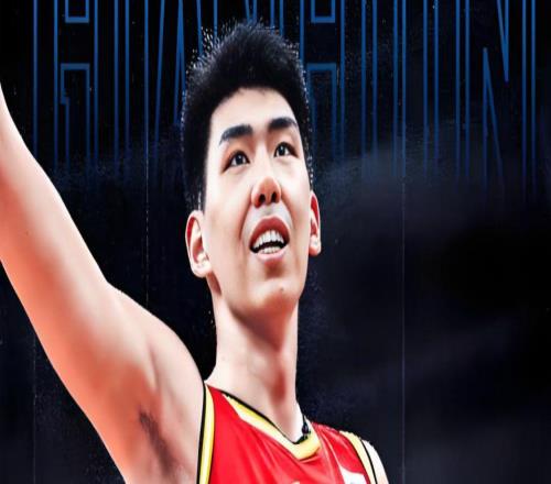 2米26徐昕，完勝莫蘭德，球迷：CBA頂級(jí)中鋒！