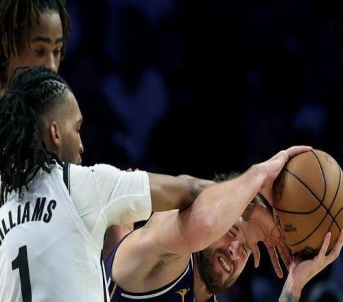 火力全开的东契奇需“降火”：坏脾气或成季后赛隐患