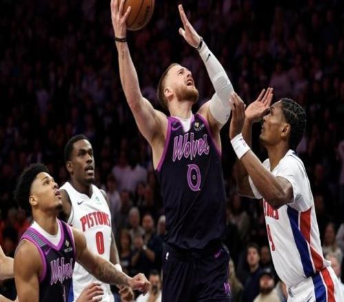 大崩盘！残阵劲旅22分惨败：球迷早早退场，兰德尔13中2仅11分