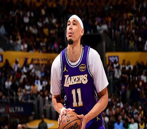 防守能力大幅提升了！湖人替補(bǔ)中鋒的綜合能力確實(shí)是進(jìn)步了不少