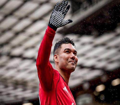 卡塞米羅離開曼聯(lián)時間官宣！首份正式報價曝光，投奔小貝搭檔梅西