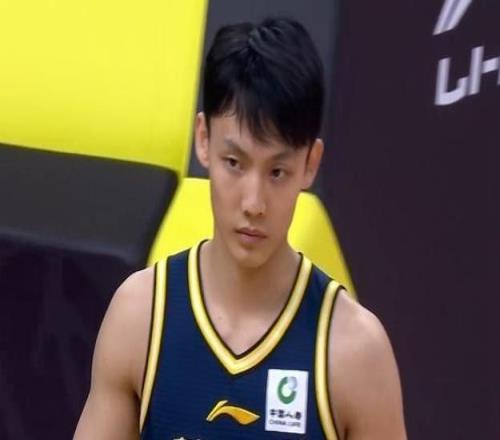 徐杰：我們應該每一個人都專注比賽自己和球隊的狀態(tài)慢慢往上走