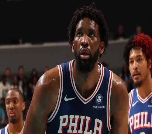 76人三巨頭合體轟81分：終結(jié)超級(jí)黑馬5連勝恩比德29分引3人20+