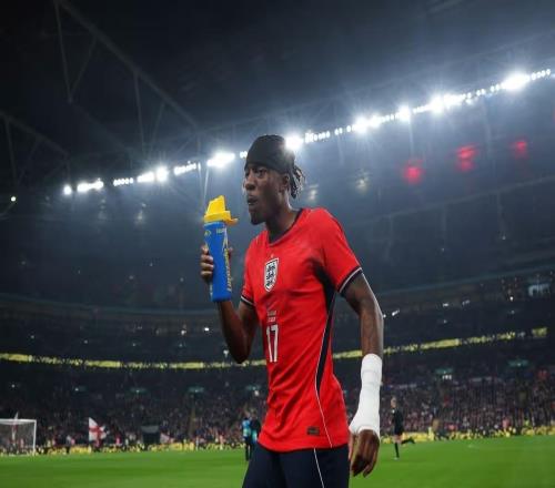 官方：斯通斯、馬杜埃凱等共計(jì)8名球員退出本期英格蘭隊(duì)集訓(xùn)