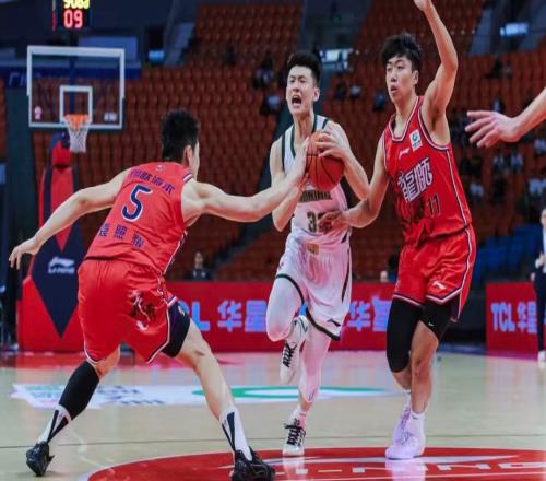 拿550萬，6中1+0助2失誤，在場(chǎng)輸24分，遼蜜：看你打球是一種折磨