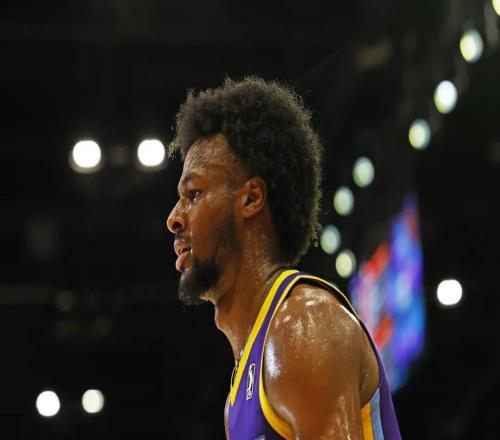 14勝0負(fù)！比詹姆斯還穩(wěn)啊！湖人考慮把他召回嗎