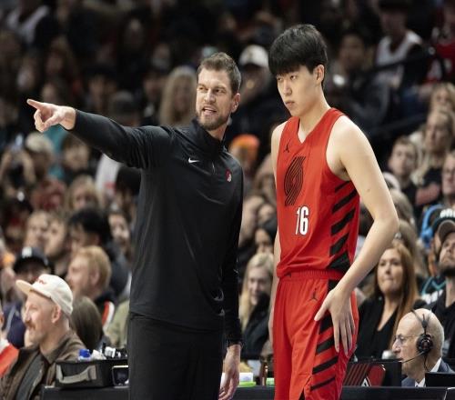 隊史首次進季后賽！楊瀚森場均17分9板3助1帽！開拓者主帥攤牌了