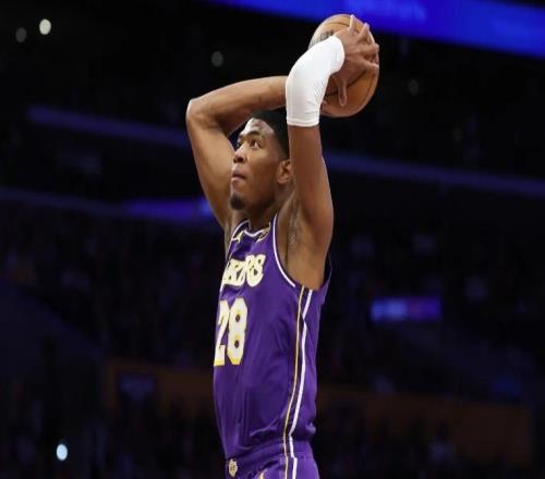 打替補無法發(fā)揮作用！湖人還是沒有解決好鋒線大將的使用問題