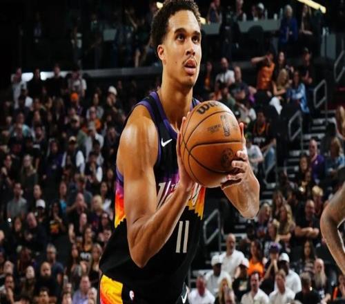 越打越好了！攻守兼?zhèn)涞膬?nèi)線新星是太陽最理想的先發(fā)中鋒人選