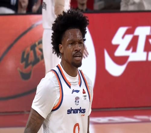 霸道古德溫31分弒舊主，上海男籃豪取13連勝，洛夫頓狀態(tài)低迷