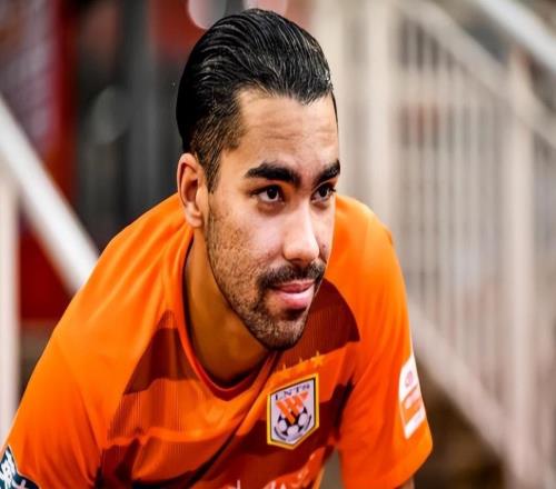 連續(xù)3輪枯坐板凳，28歲中場歸化天才慘遭韓鵬無視，淪為中超擺設(shè)