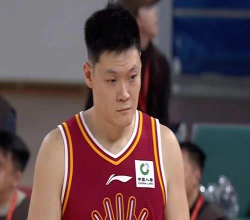 上海男籃4分險(xiǎn)勝山西，古德溫31+7張鎮(zhèn)麟15+5，張寧正負(fù)值14