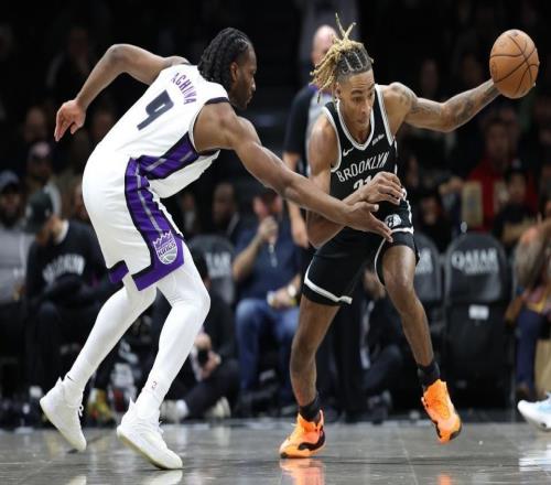 終結(jié)10連?。』@網(wǎng)最多領(lǐng)先27分大勝西部墊底國(guó)王卡特20+8+5