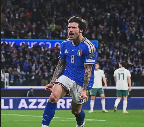 名記：托納利是曼聯(lián)中場第一目標！德天空：巴薩正關注德甲鋒霸！